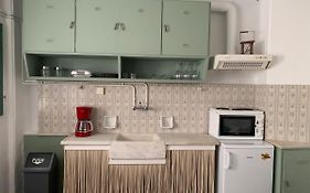 Greenish Mamona'S House